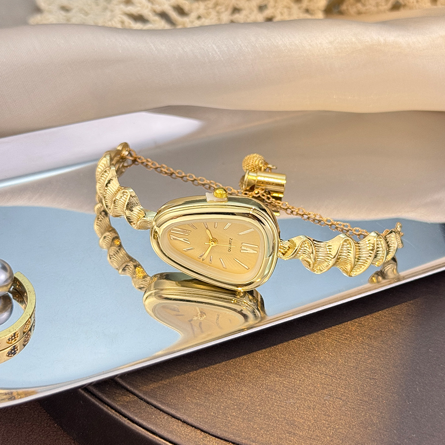 Elegant Snake-Shape Ladies Qua - Luxury Watch Collection incelemesi ve fiyatı